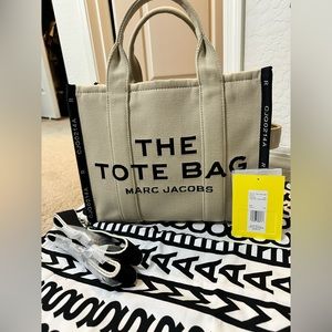 Marc Jacob’s The Tote Bag (medium)